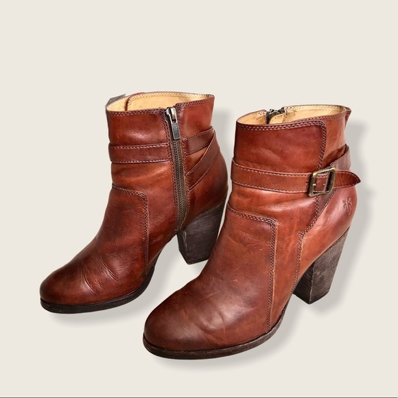 Frye Pattie Cognac Leather Belt Cute Ankle Booties - Picture 12 of 16